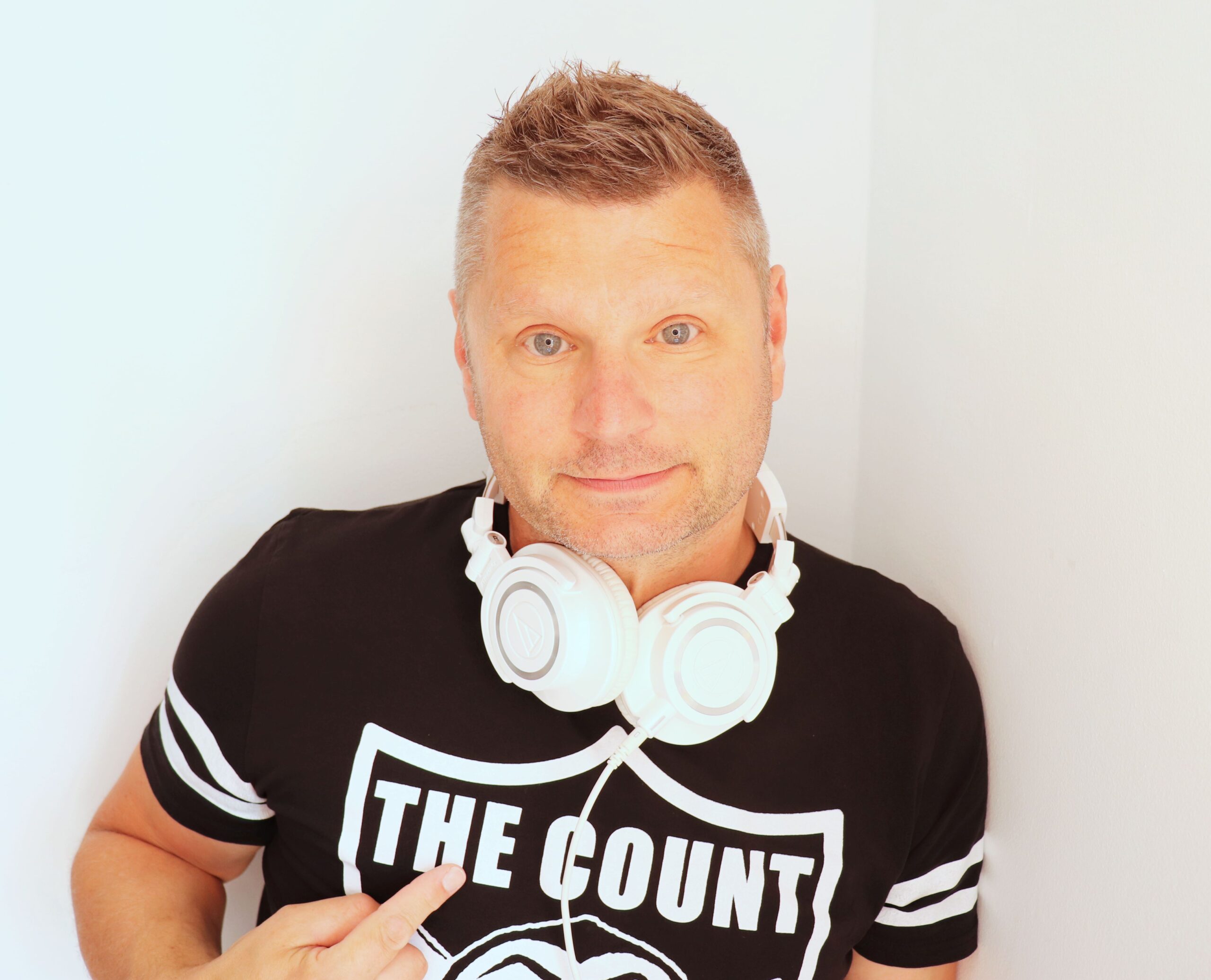 ‘COUNCILLOR OF COOL’ RETURNS TO ROBIN HILL FOR WOODLAND SESSIONS