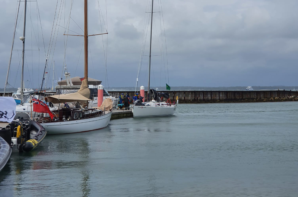 SAILOR WITH HEAD INJURY TREATED BY PARAMEDICS AT YARMOUTH