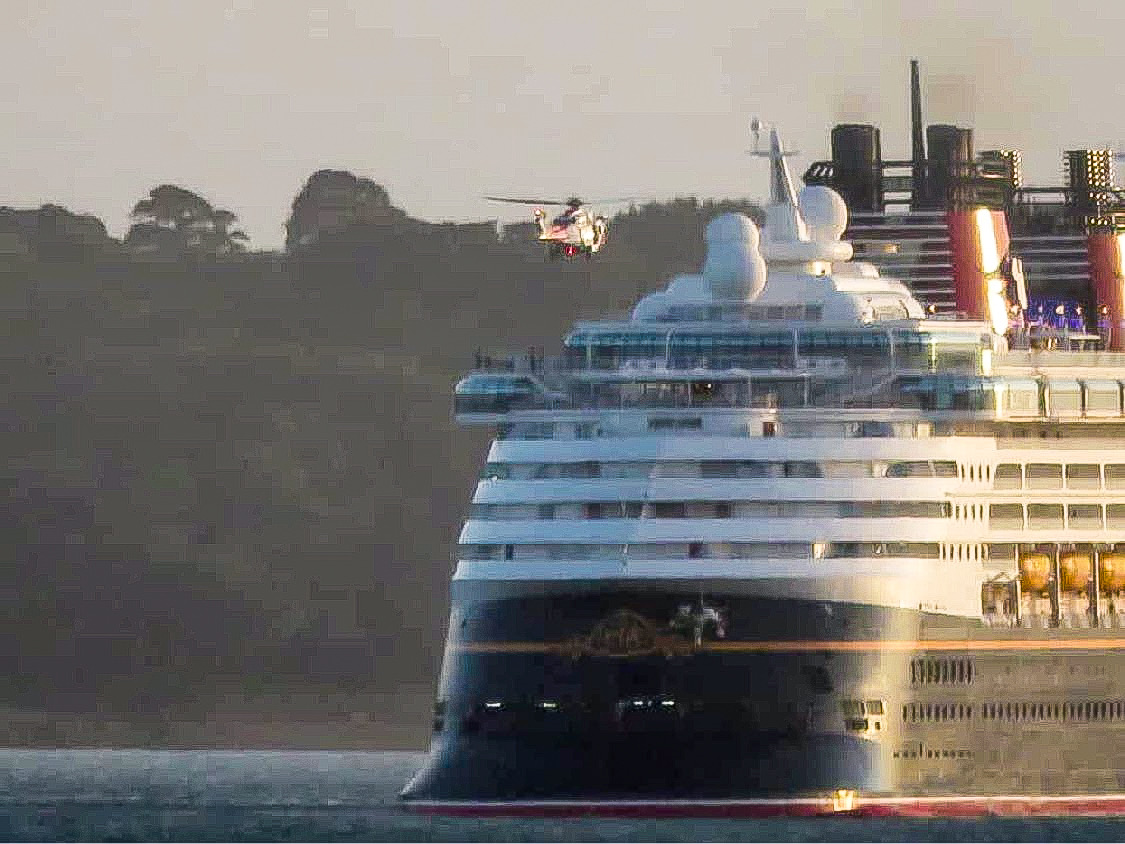 COASTGUARD HELICOPTER EVACUATES CASUALTY FROM DISNEY CRUISE SHIP OFF EAST COWES