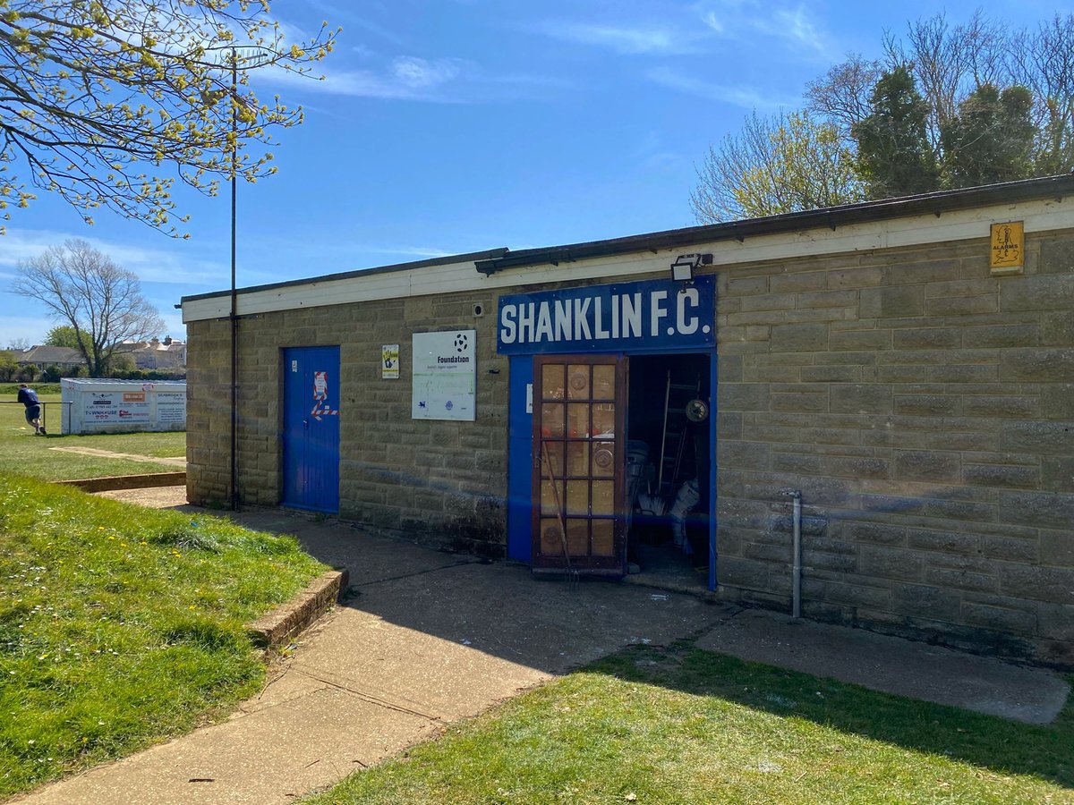 ISLAND LEAGUE ROUND UP: SHANKLIN LOSE 100% RECORD WITH LAST KICK OF THE GAME