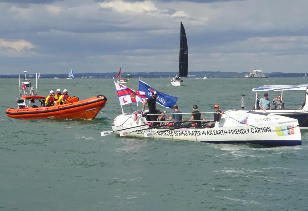 ROUND BRITIAN ROW HELD IN AID OF RNLI ENDS IN COWES