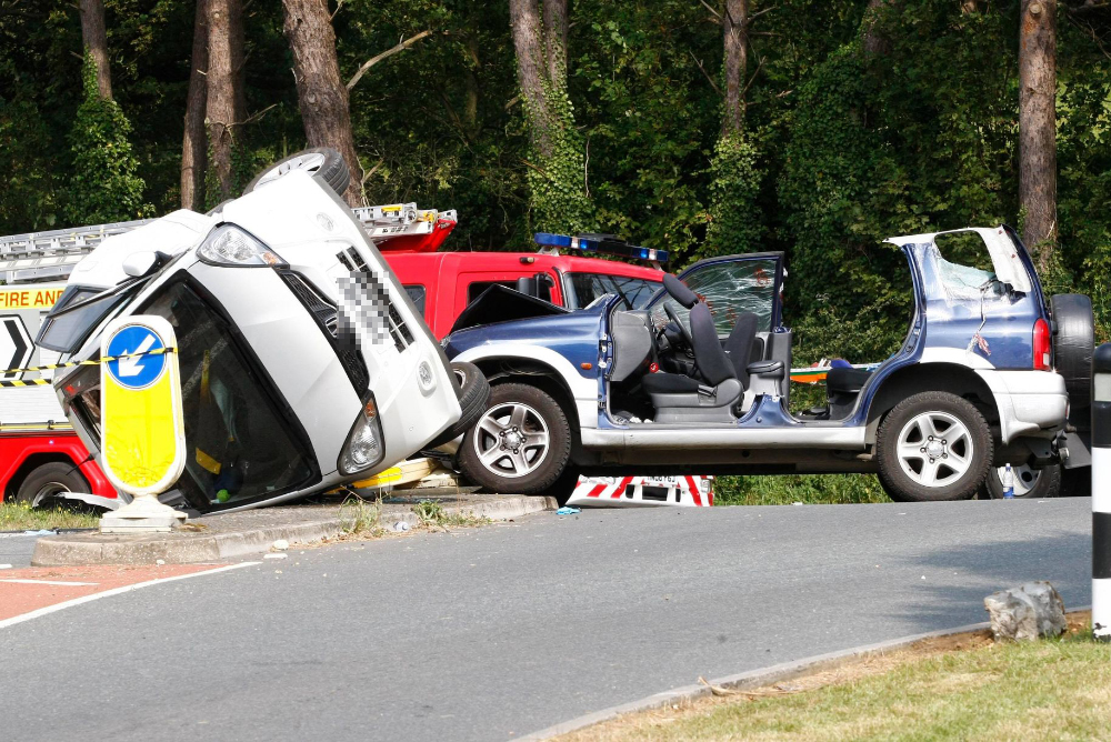 SEVERAL INJURED IN SERIOUS CRASH AT BLACKWATER NEAR NEWPORT