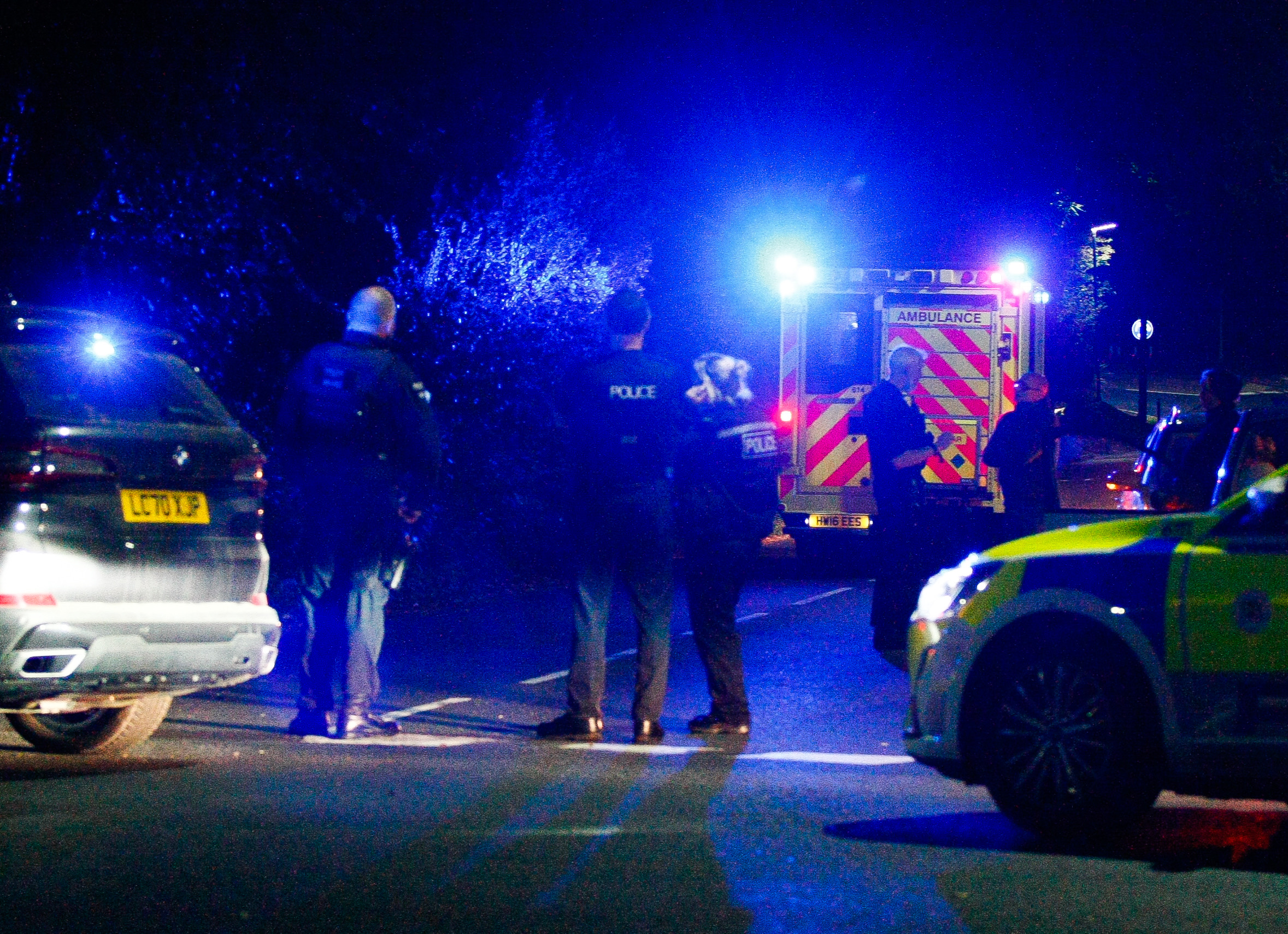 CARISBROOKE’S CEDAR HILL CLOSED AS CYCLIST INJURED IN COLLISION