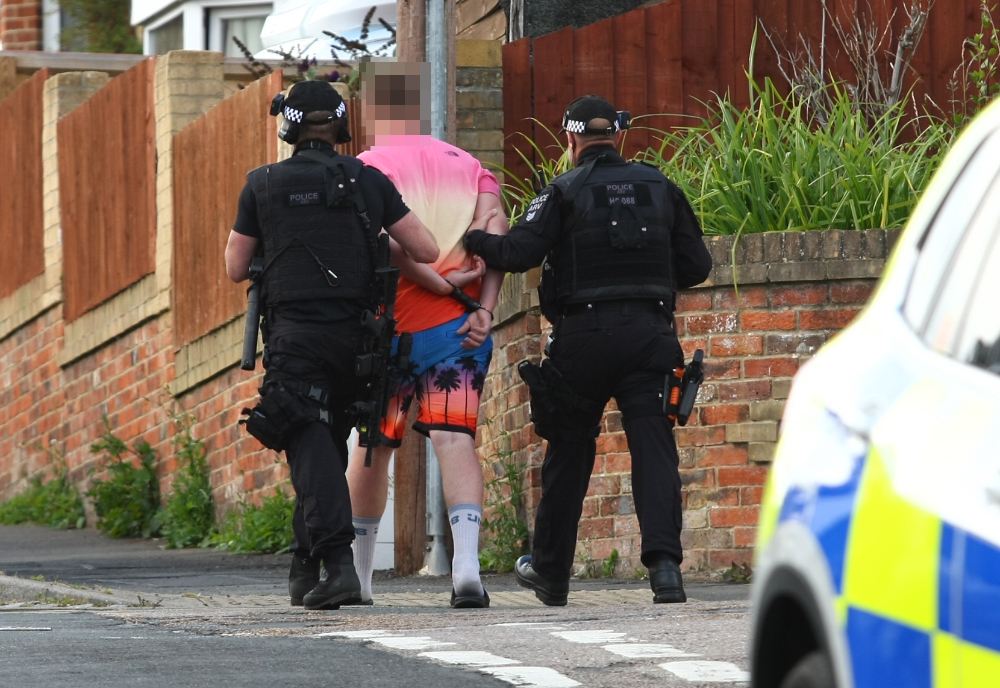 MACHETE FEARS LEAD TO ARMED POLICE DEPLOYMENT IN RYDE