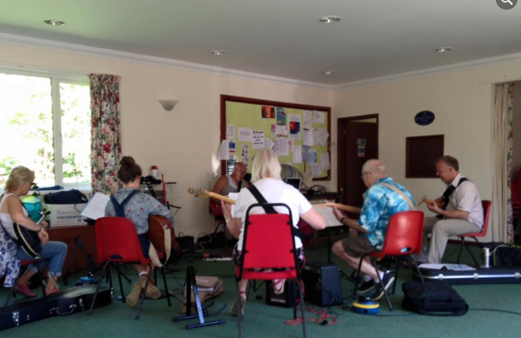 FREE GUITAR TASTER LESSON WITH NATIONAL LEARN TO PLAY DAY