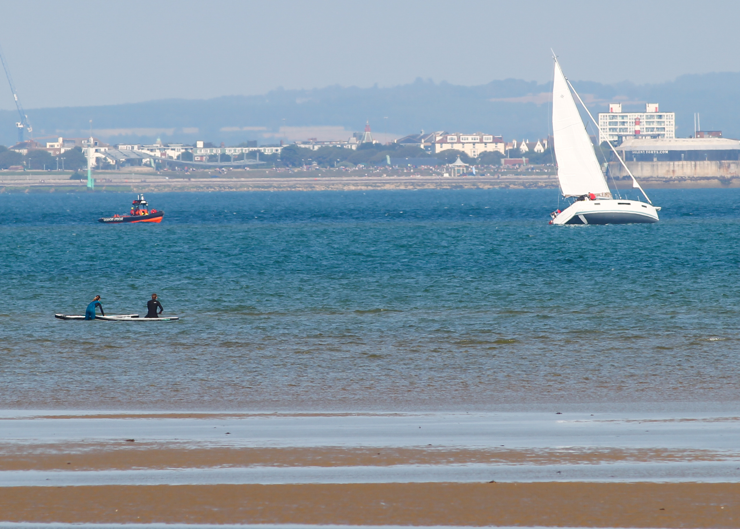BOAT AGROUND AT RYDE THE START OF A BUSY DAY FOR COASTGUARDS