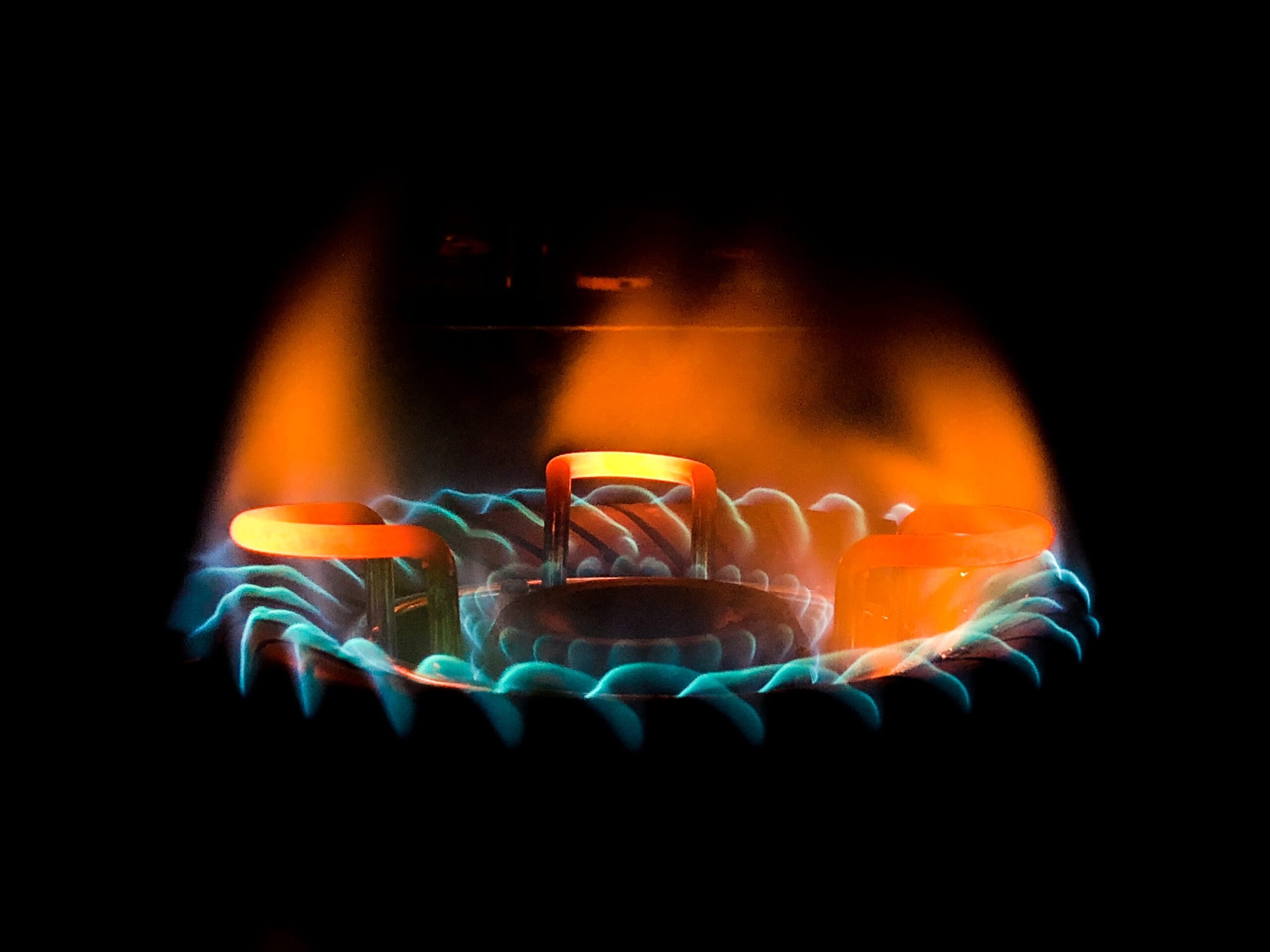 ISLANDERS URGED TO ACT OVER ENERGY COMPANY COLLAPSES