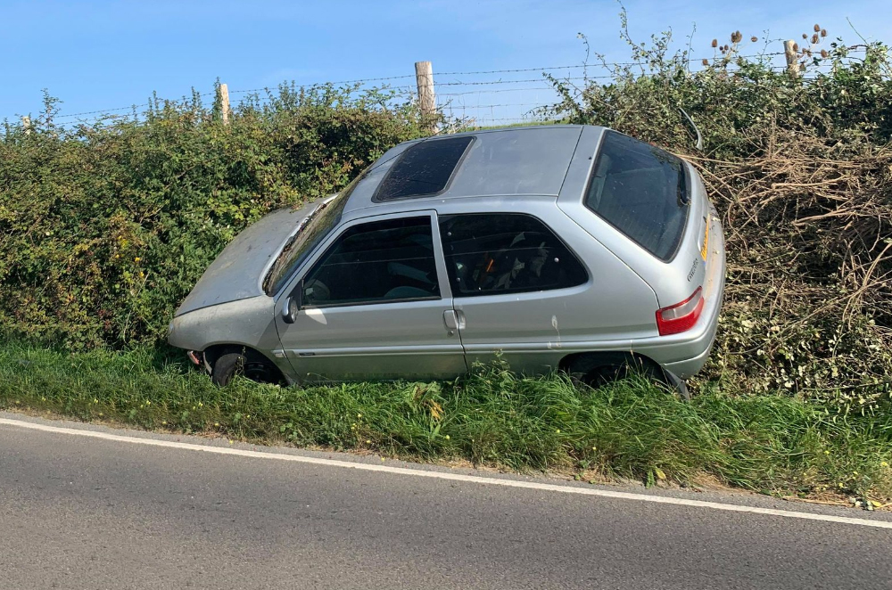 OCCUPANTS ESCAPE INJURY AS SAXO VEERS OFF THE ROAD ON THE DOWNS