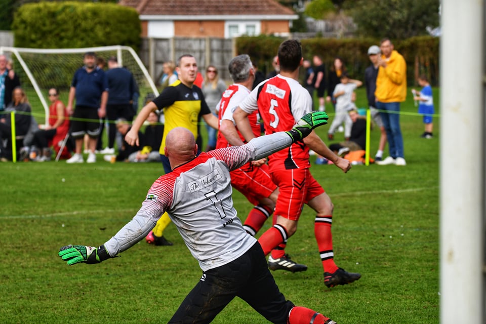 NEARLY £1,000 RAISED DURING FIREFIGHTER’S FOOTY MATCH AND FUN DAY
