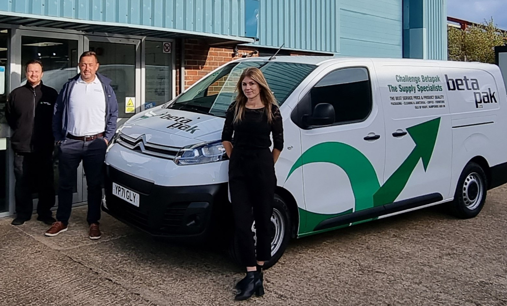 Betapak Van Image Staff