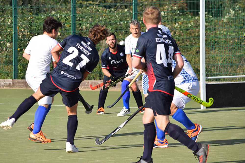 BIG WIN FOR MEN’S FIRST TEAM BUT MIXED RESULTS FOR THE WOMEN