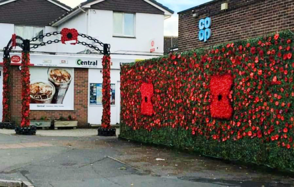 EAST COWES REMEMBERS THOSE THAT GAVE THEIR TOMORROW FOR OUR TODAY
