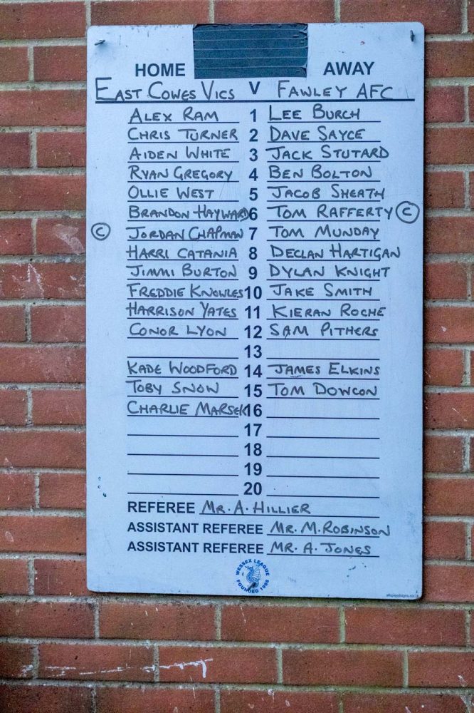 East Cowes 0 V 2 Fawely Afc 02-01-2022-3