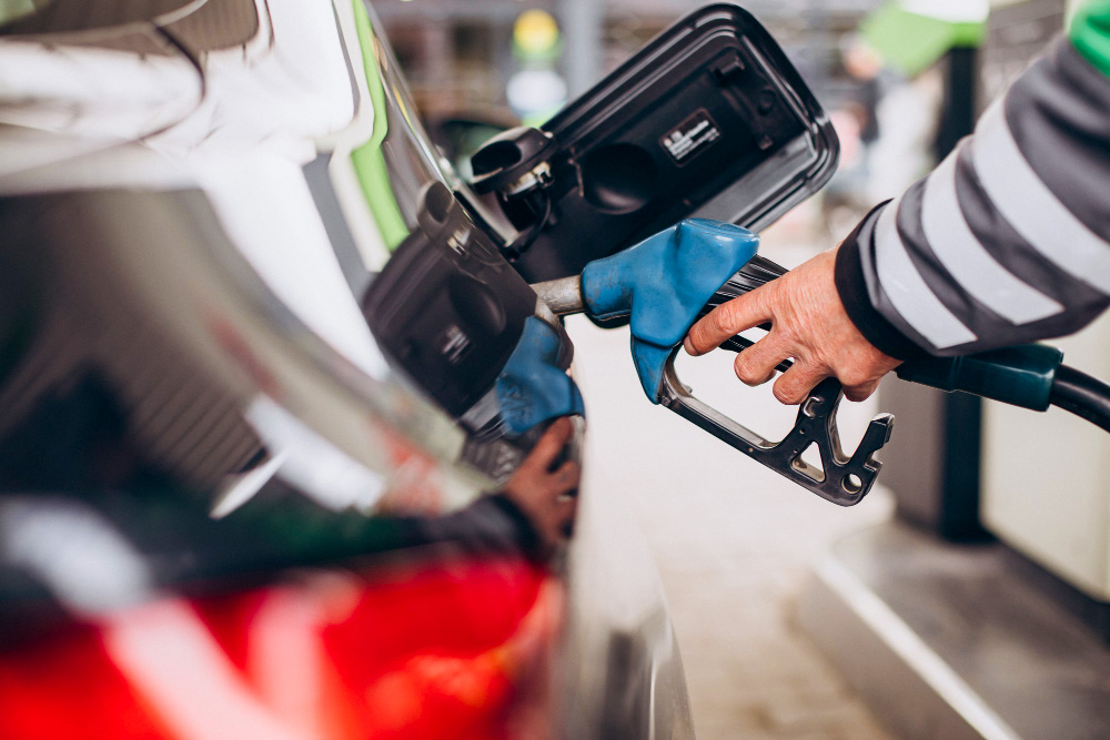 Car-refueling-fuel-station