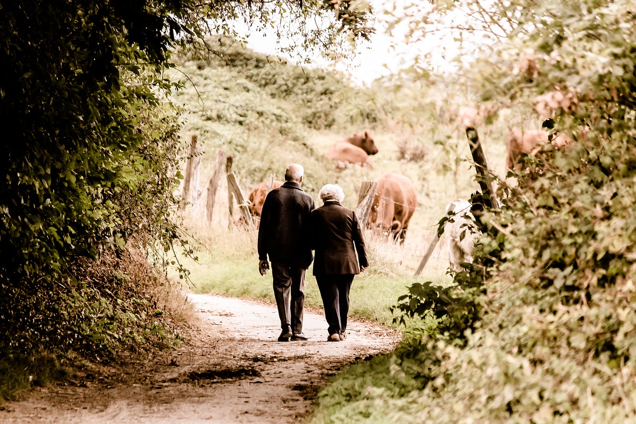 Elderly-g256e99f02 1280