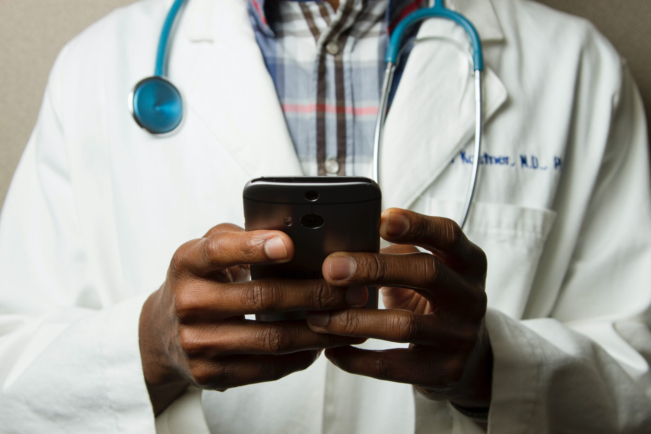 National-cancer-institute-l8twzt4ccvq-unsplash