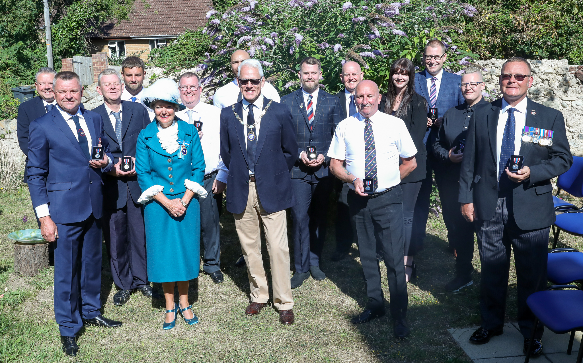 16.7.2022 Ssil Crew Receive Platinum Medals From Iw High Sheriff & Sandown Town Mayor