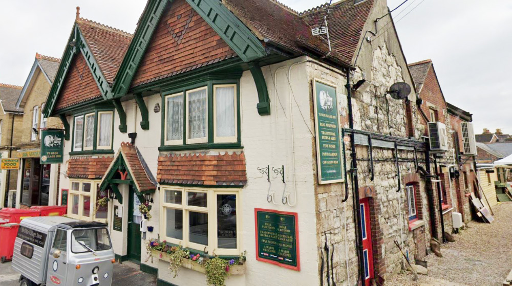 Ye Olde Village Inn Gm