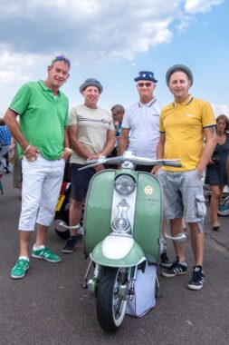 Scooterists 11