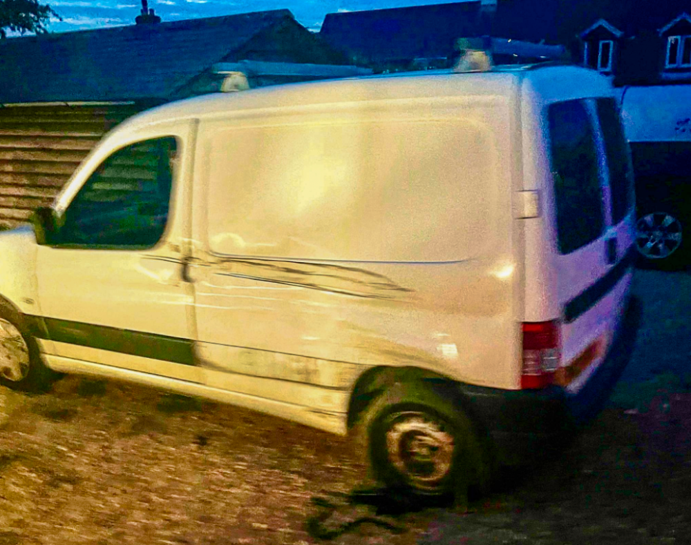 Whitwellroadwhitevancrash