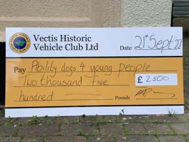 Cheque Close Up