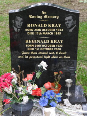 Chingford Mount Cemetery 08