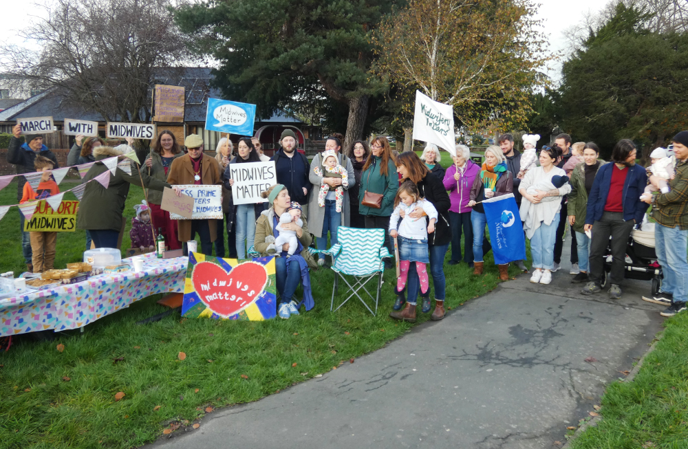 Maternityprotest2