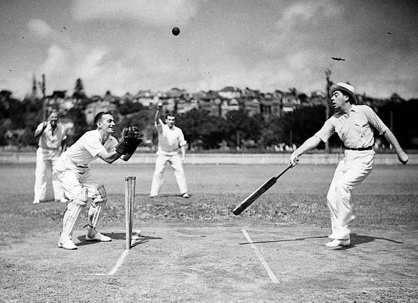 Slnsw-36229-theatrical-cricket-match-88f392-1024