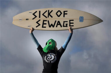 Surfersagaintssewage