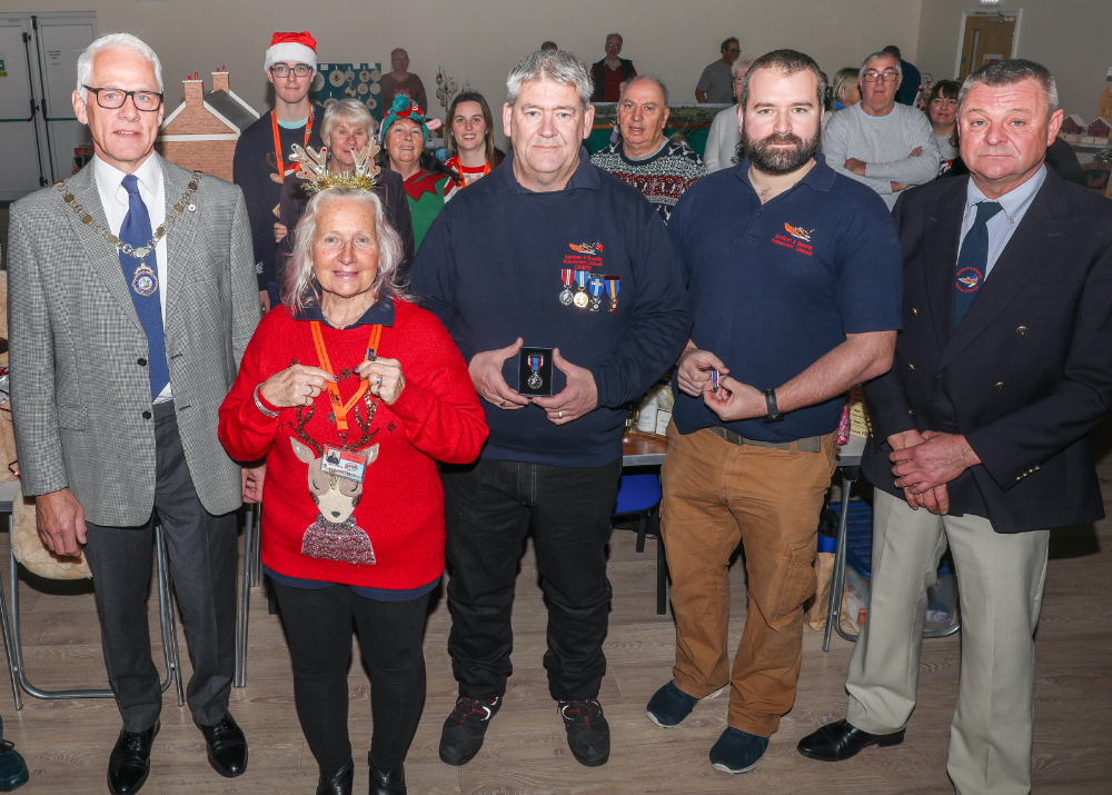 3.12.202 Ssil Presentations At Xmas Fayre In Sandown Broadway Centre,