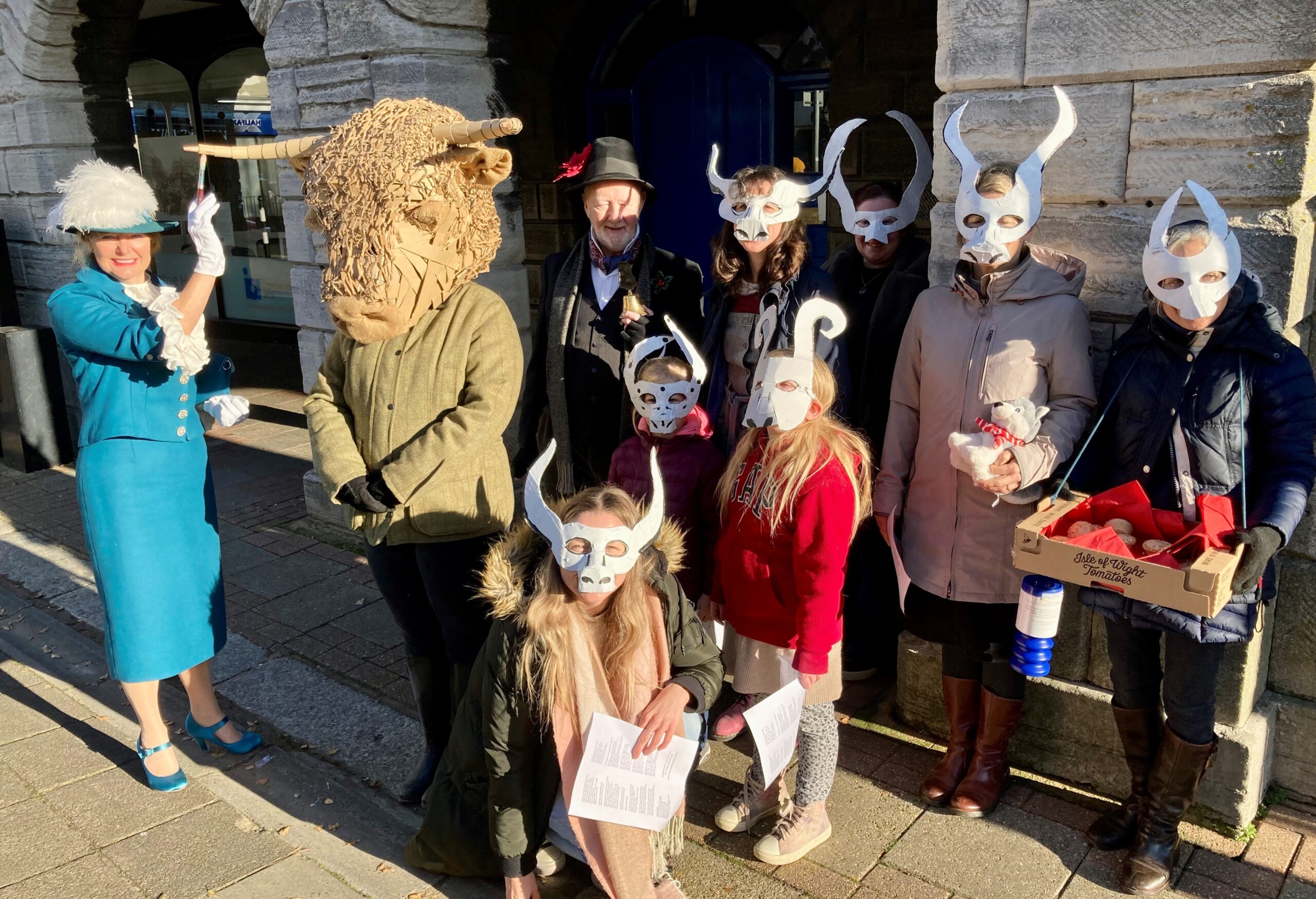 High Sheriff Kay Marriott Gilding The Beast With Picture Play Group (002)