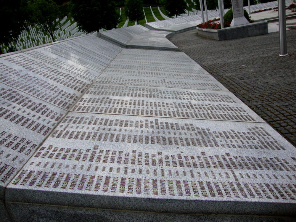 Srebrenica-memorial