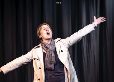 Ladysinging