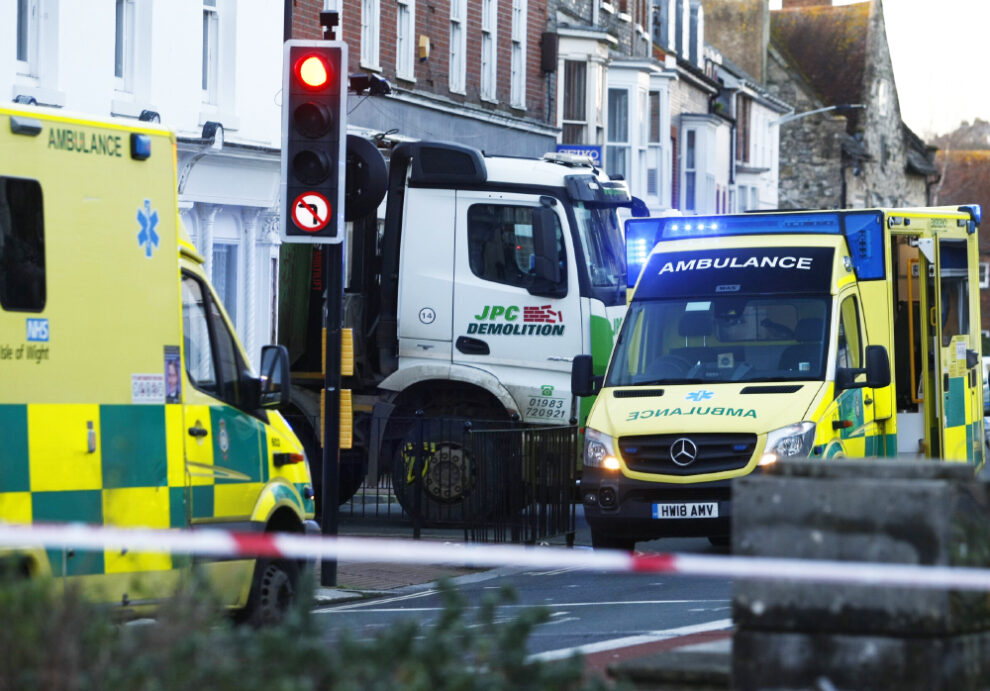TOWN CENTRE CORDONED OFF AFTER PEDESTRIAN 'HIT BY LORRY' IN NEWPORT ...