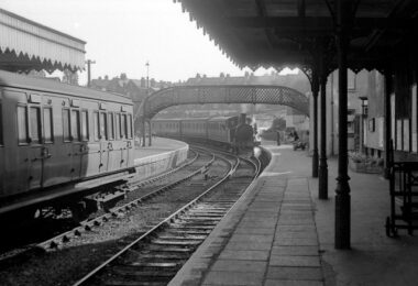 Cowes Railway Station