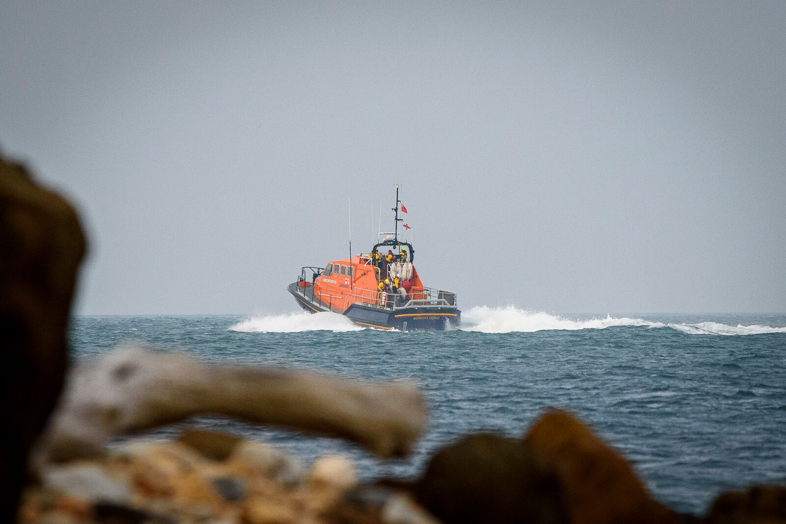20230514 Stranded Teenagers Coastguard Fire Rnli Alb Bembridge Rsv Rescue Command Unit Rual 09