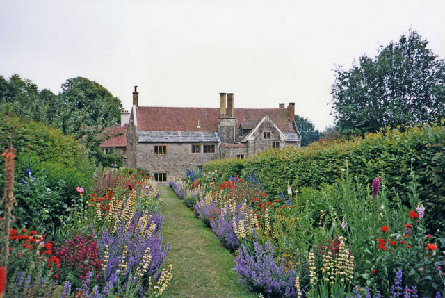 Mottistone Manor And Garden, Isle Of Wight - Geograph.org.uk - 677455