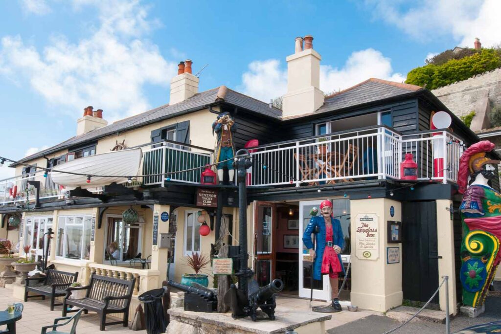 Spyglass-inn-outside