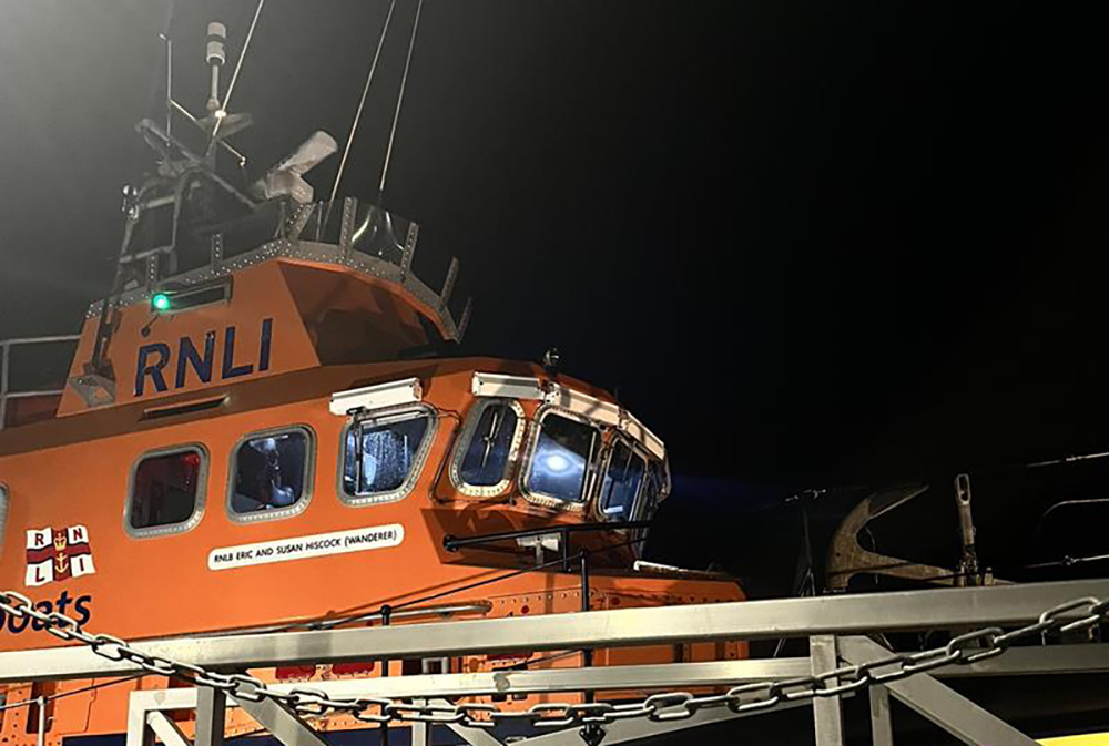 Yarmouth Rnli Tasked To Multi-agency Search For Two Paddleboarders In Poole Bay