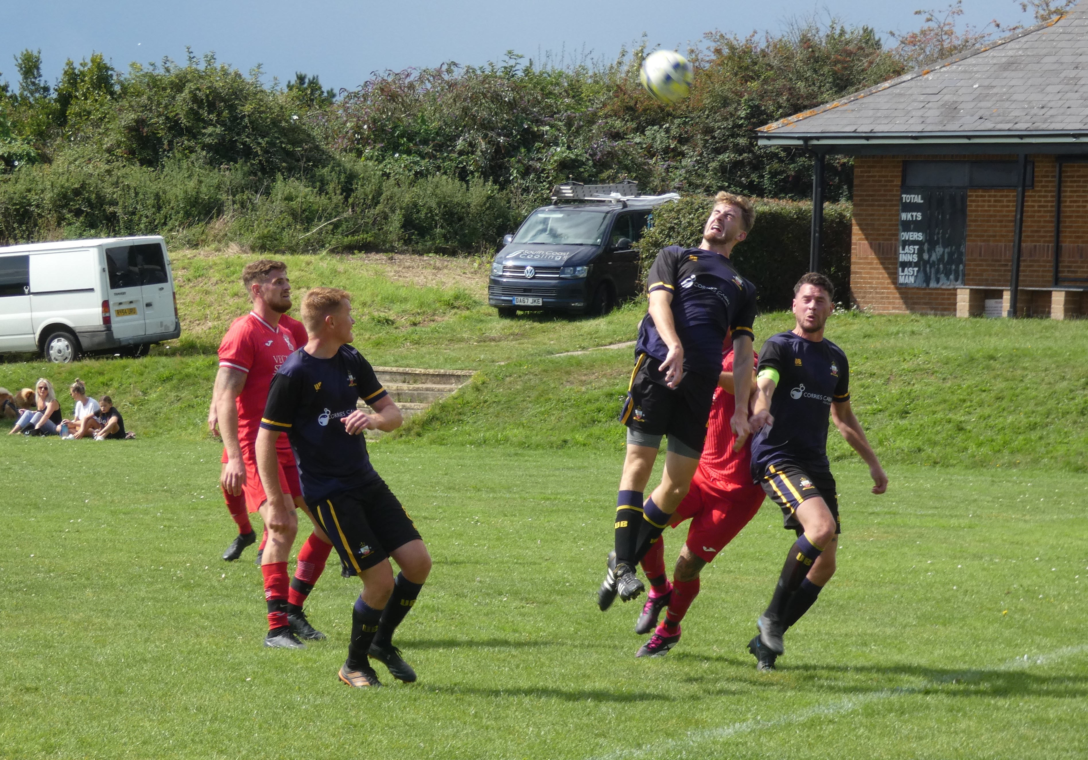 Ecs V W&b (1)