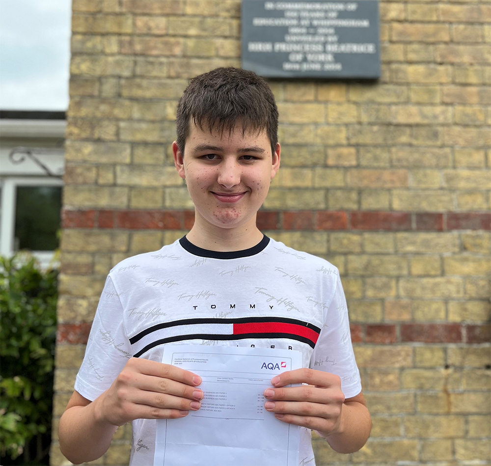 A LEVEL RESULT SUCCESS CELEBRATED ON THE ISLE OF WIGHT Island Echo a-level-result-success-celebrated-on-the-isle-of-wight-island-echo