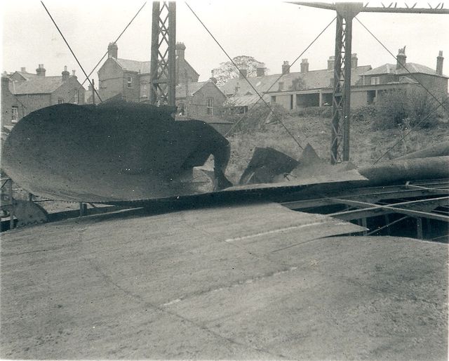 Gasholder Barry Rawlance (1)