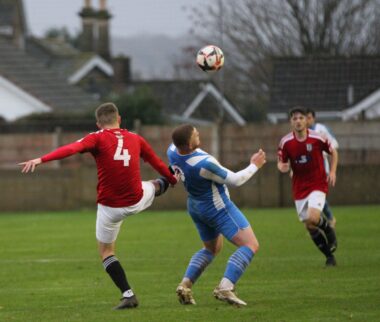 Cowes V Hythe & D 47