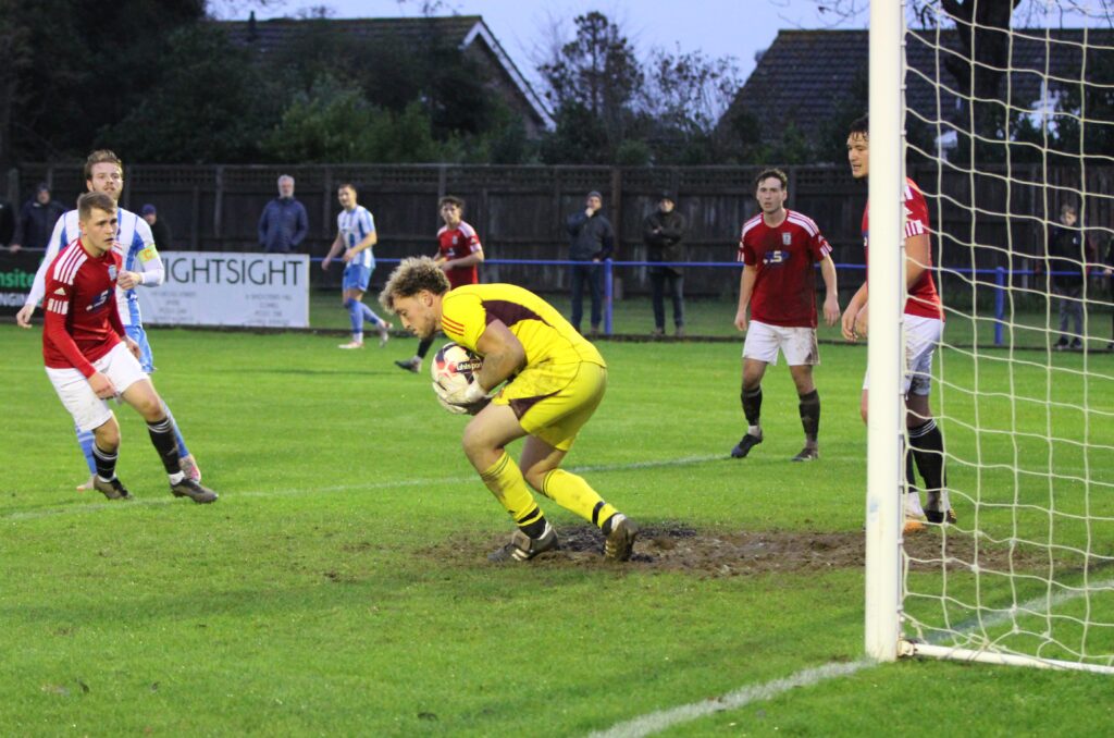 Cowes V Hythe & D 70