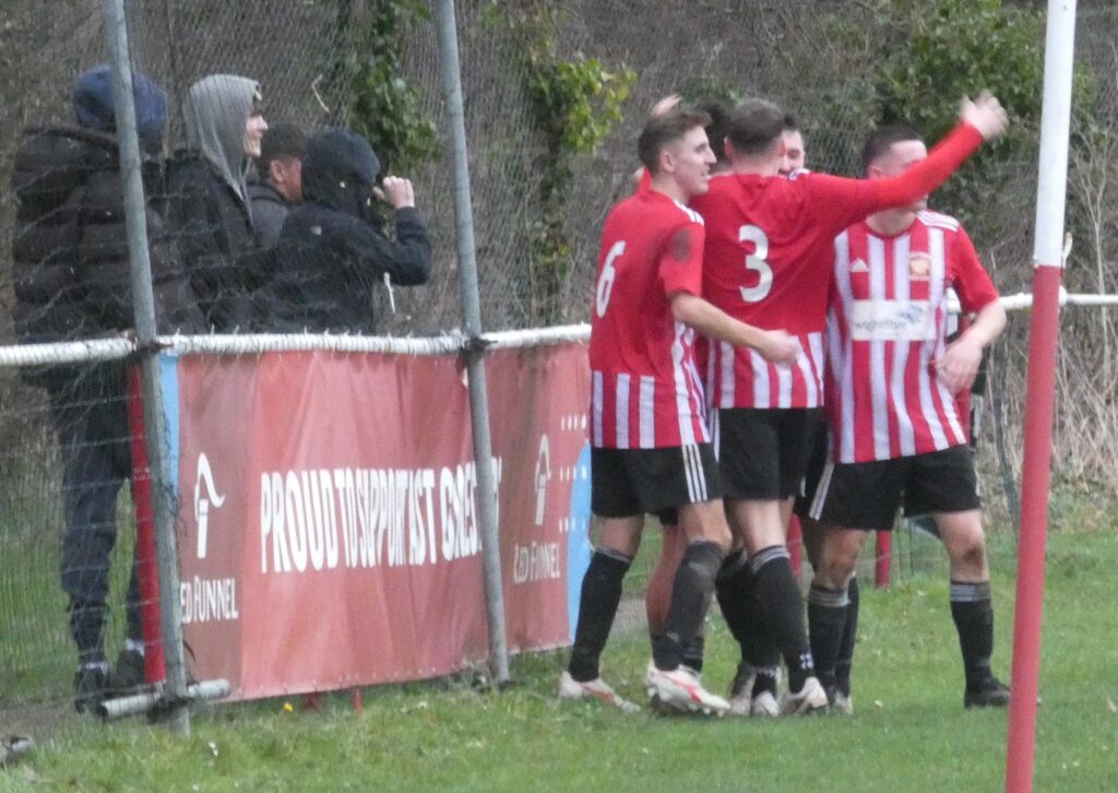Vics Goal V Downton