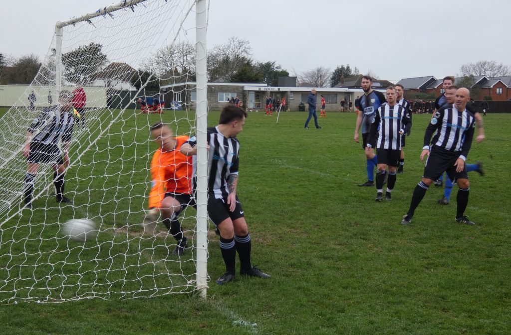 Wootton V Seaview (4)