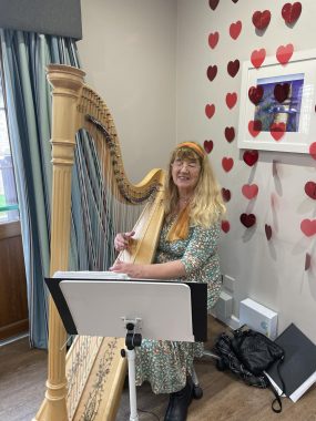 Valentines Day Harp Player