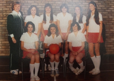 Somerton Middle Netball Team 1977