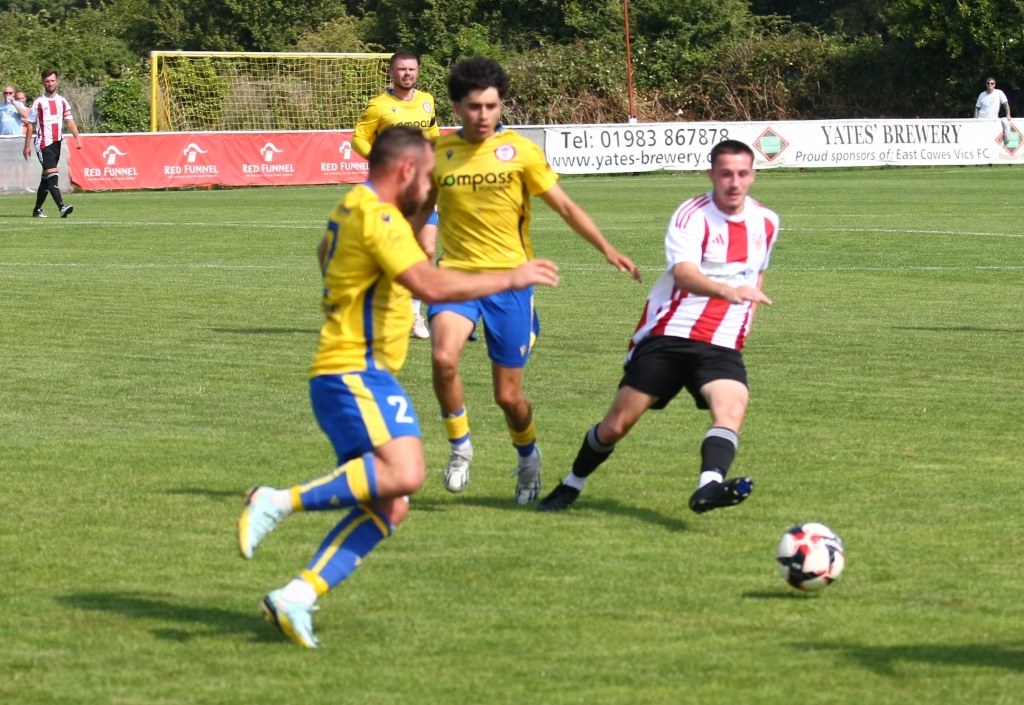 Vics V Redhill