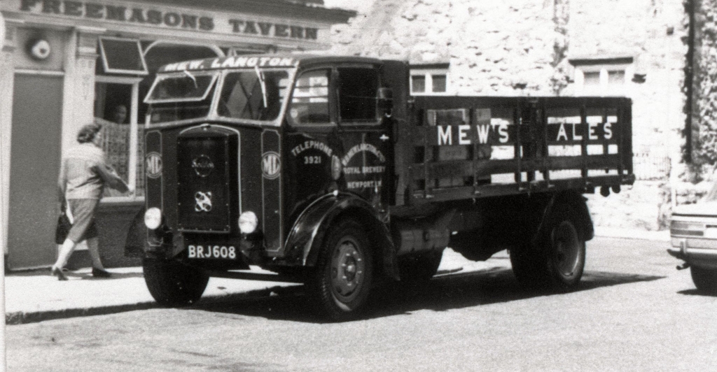 Mew Langton (3)